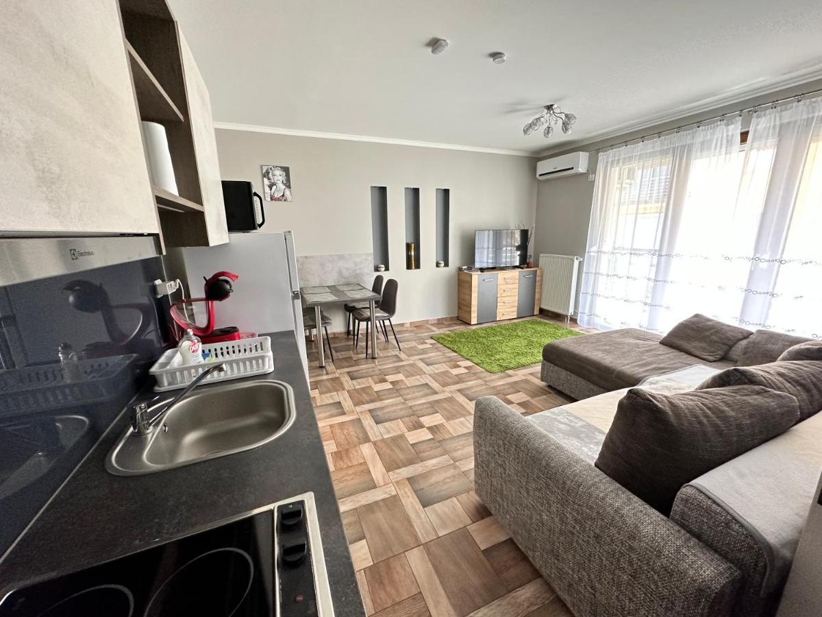 Dorina Wellness Apartment Siofok Exterior photo